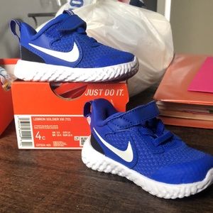 Nike revolution baby boy sneakers
